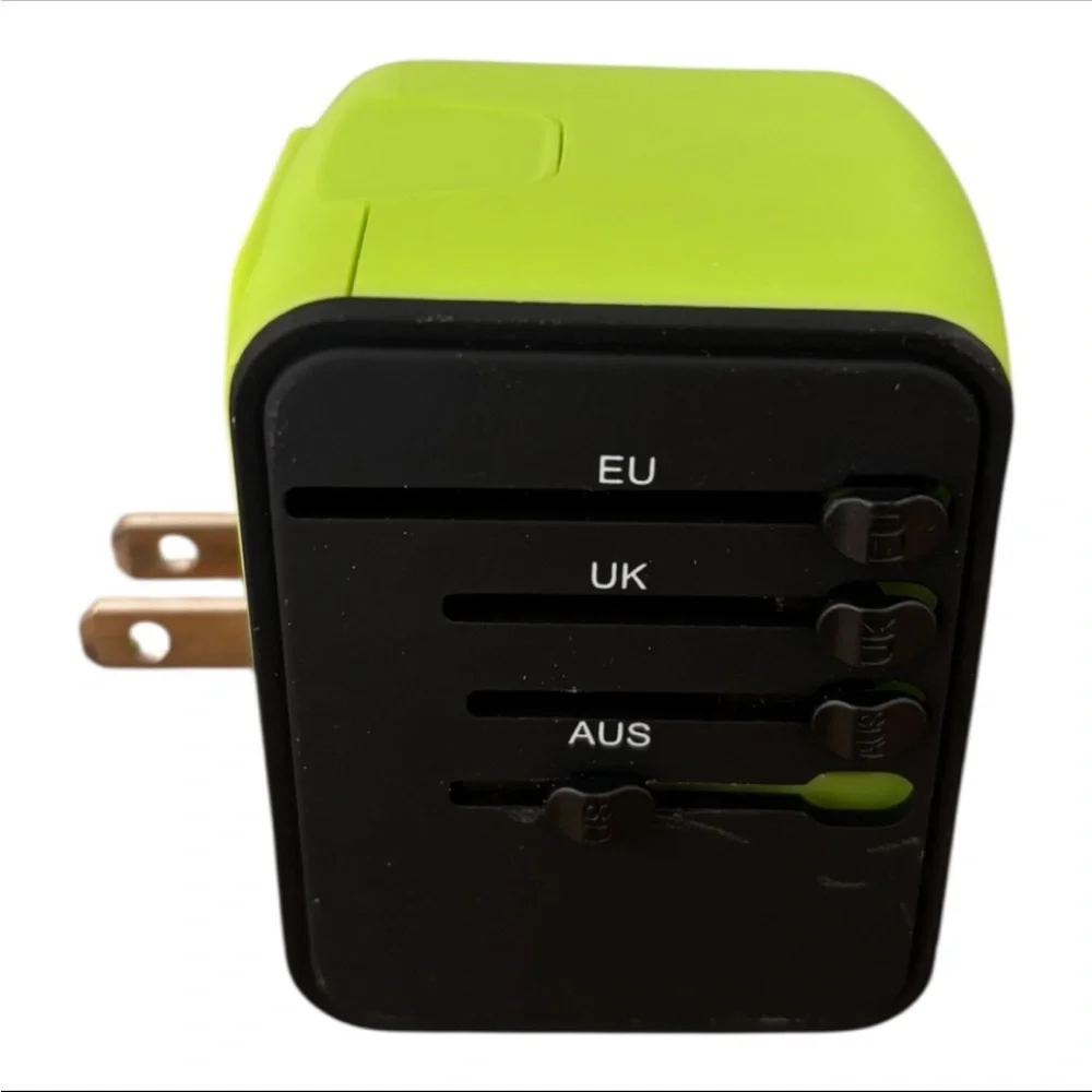 Worldwide Universal Green & Black All-in-One Travel Adapter